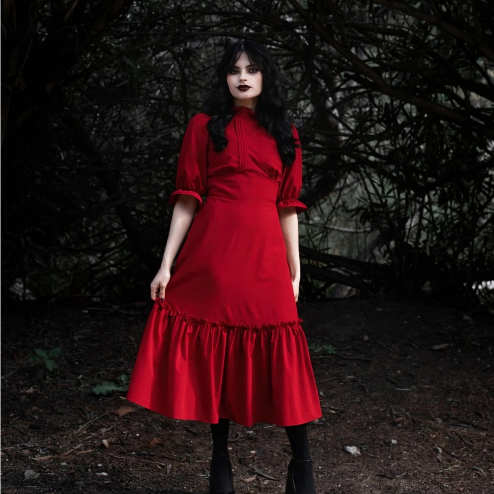 Lively Ghosts Pearl dress